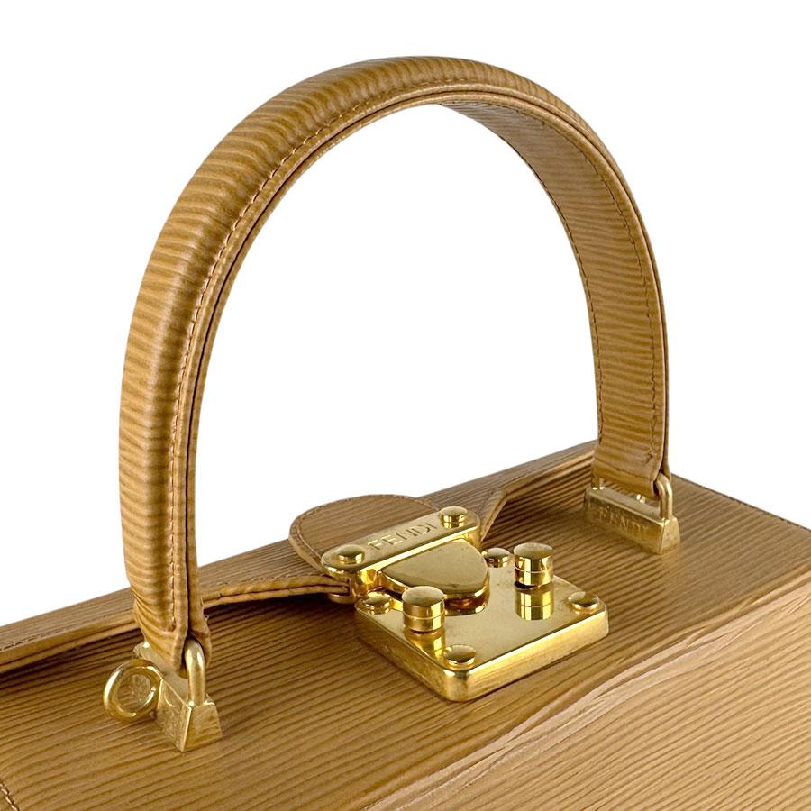 FENDI（フェンディ） ハンドバッグ レザー ベージュ : ブランド