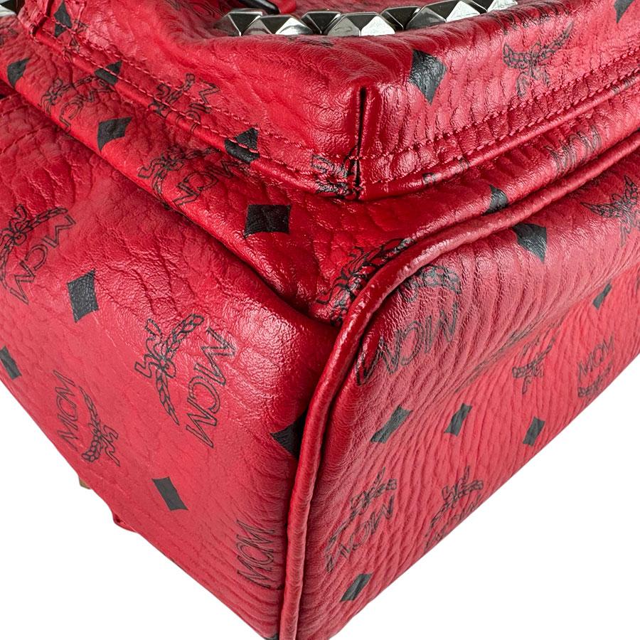 MCM（エムシーエム） エム シー エム リュック レザー レッド