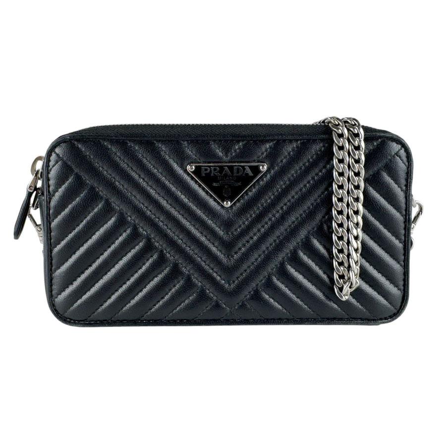 PRADA（プラダ） ショルダーバッグ レザー ブラック : ブランド