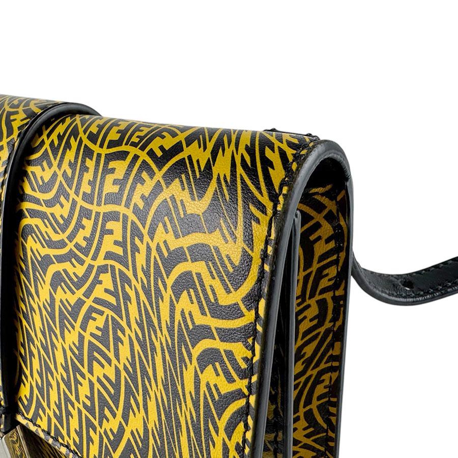 FENDI（フェンディ） ショルダーバッグ フラットバケット レザー