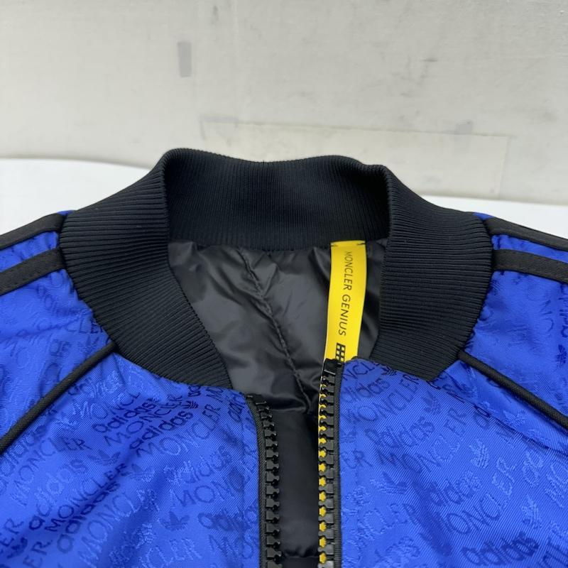 モンクレール 23AW adidas 総柄 ラインスリーブ ダウン ジャケット I209S1A00015 M2448 1 50142793 50142793の画像