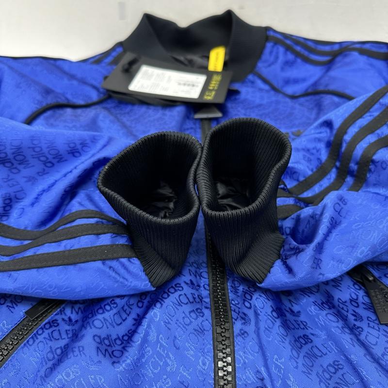 モンクレール 23AW adidas 総柄 ラインスリーブ ダウン ジャケット I209S1A00015 M2448 1 50142793 50142793の画像