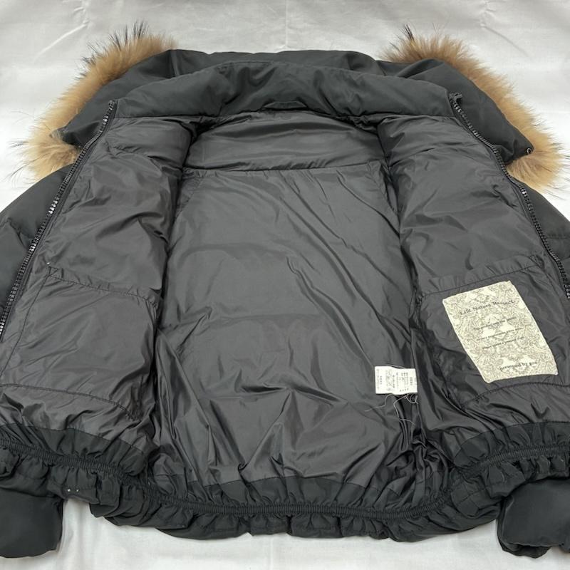 goa（ゴア） ラクーン ファー スタンドカラー ジップアップ ダウン