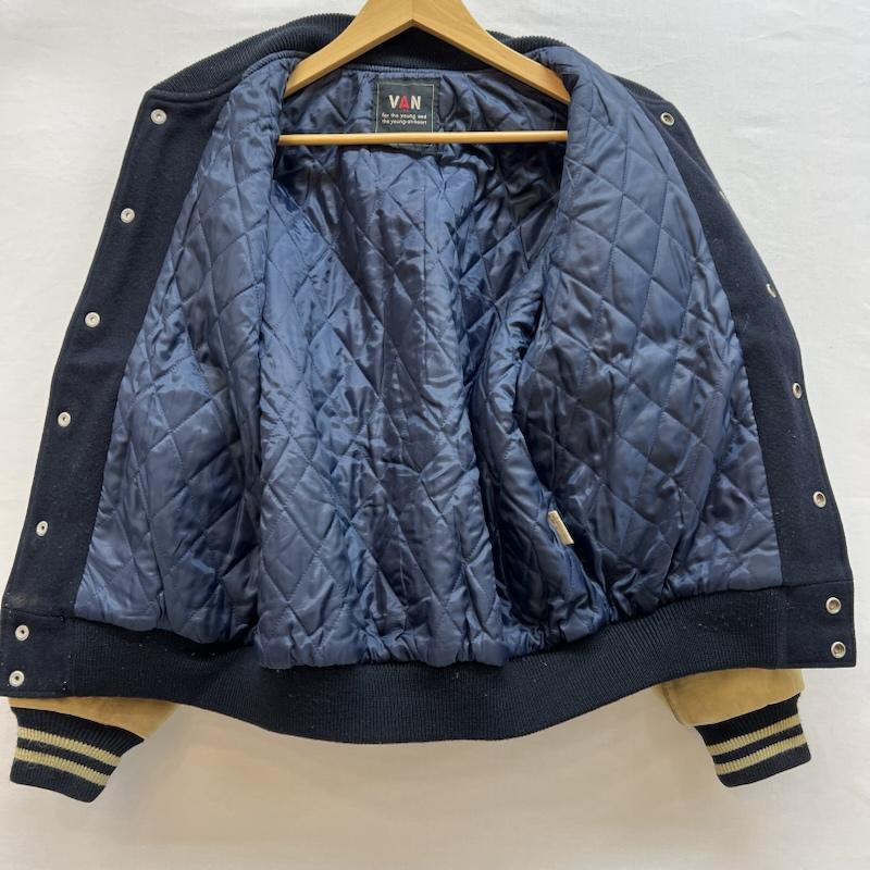 VAN ヴァンヂャケット 80s アーチロゴ スタジャン レザースリーブ
