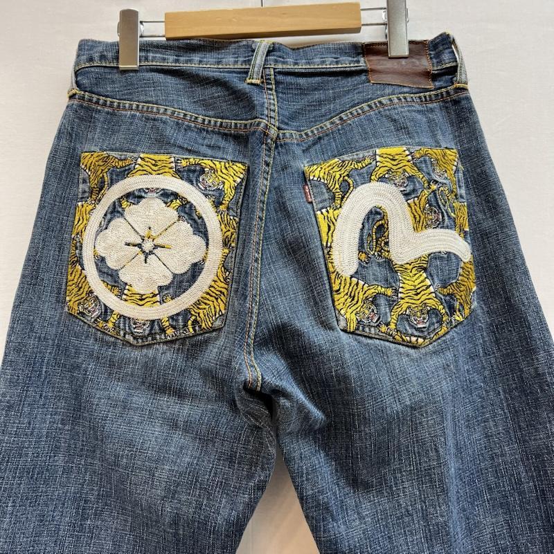 EVISU エヴィス　ダメージデニム 32サイズ　カモメ　家紋刺繍 ゴールド エヴィス 虎 家紋 カモメ 刺繍 デニムパンツ 32インチ 50149406