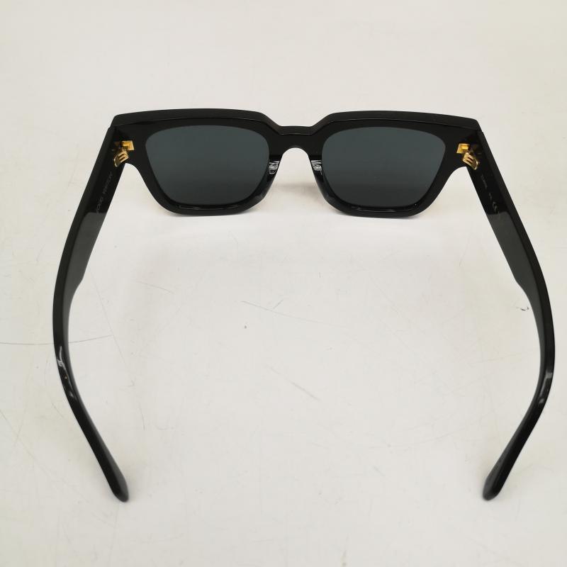 ルイヴィトン LVエスケイプ スクエア Z1496E 53□22 145 サングラス