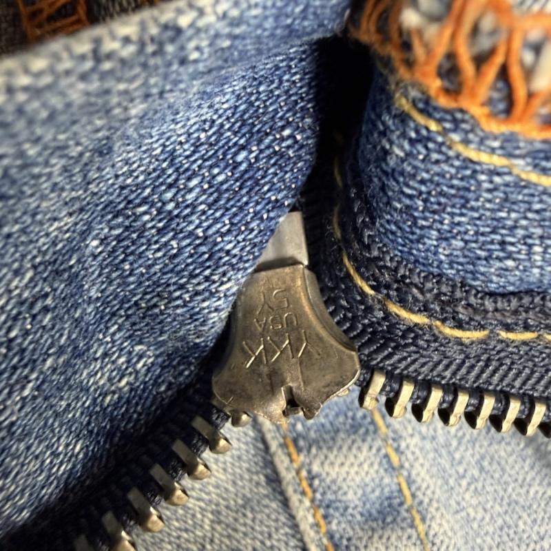 トゥルーレリジョン JOEY ブーツカット ラインストーン フレア デニム