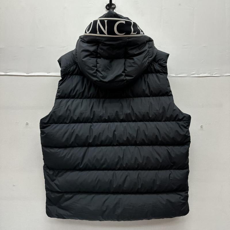 美品　現行モデル　モンクレール　CARDAMINE　ダウンベスト　黒　サイズ4 モンクレール CARDAMINE ロゴ 刺繍 ダウン ベスト I20911A00181 54A81