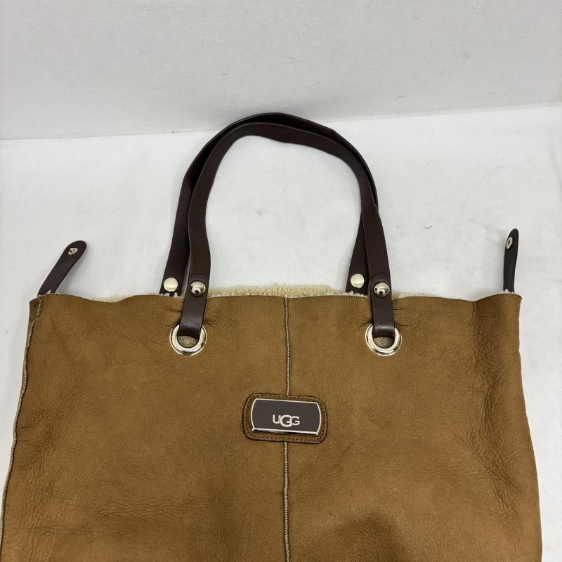 UGG アグ　モコモコムートンバック Ugg Momo Shearling Shoulder Bag