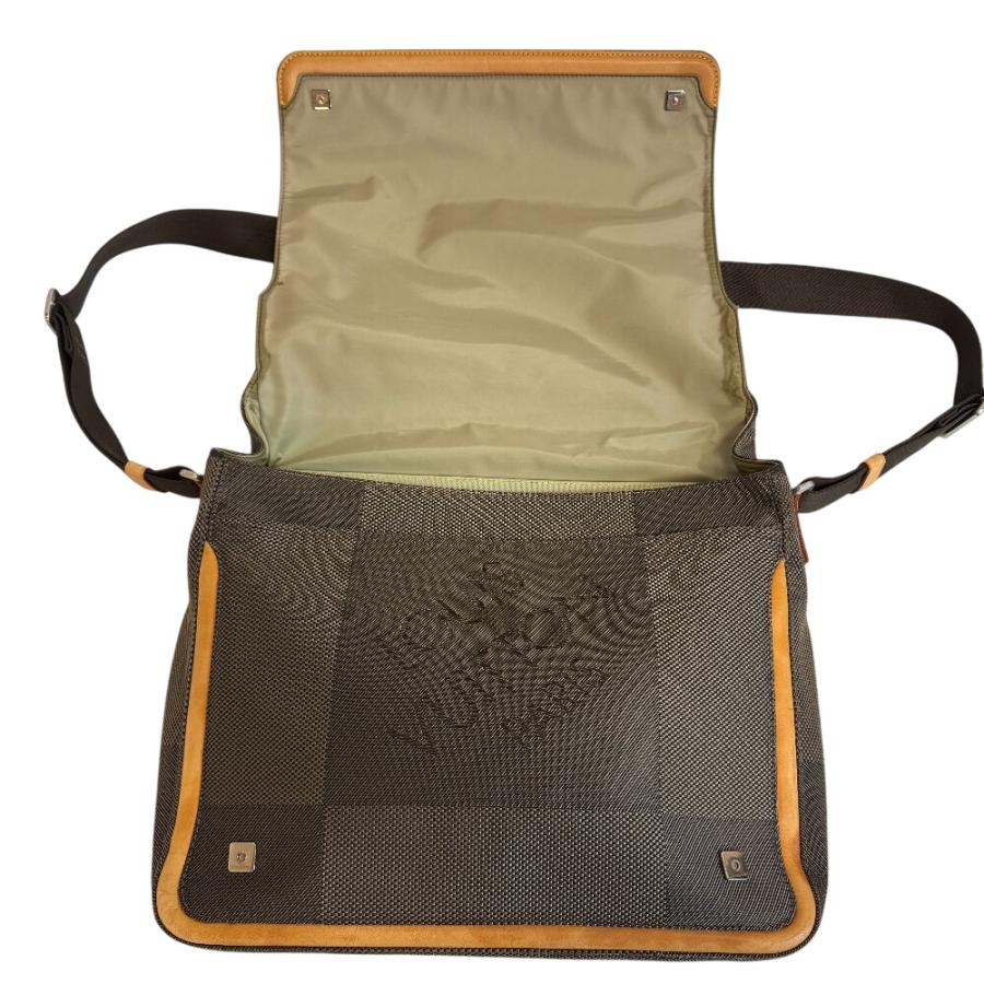 LOUIS VUITTON ルイヴィトン M93030 メサジェ ショルダーバッグ カーキ 