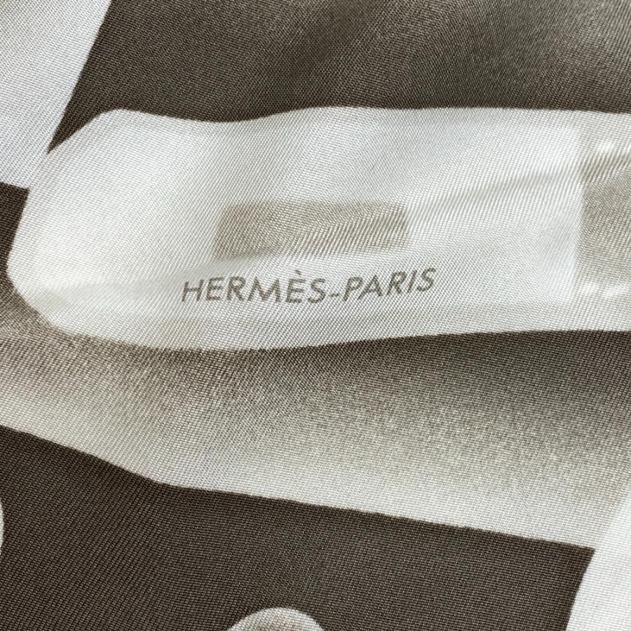 売れ筋がひ贈り物 HERMES/エルメス カレ90 PLEASE CHECK-IN チェックイン シルク スカーフ グレー ユニセックス ブランド