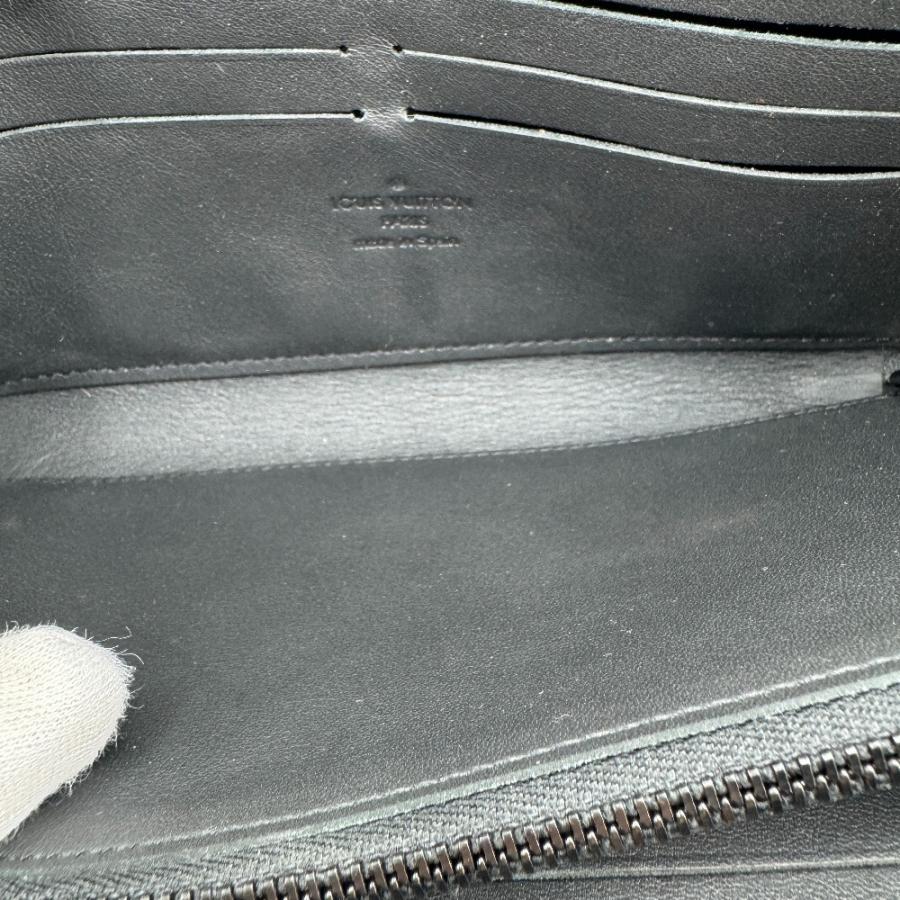 LOUIS VUITTON（ルイ・ヴィトン） M11721 ジッピーウォレット
