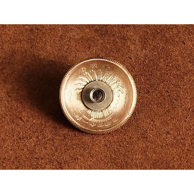 日本古銭 50銭黄銅貨コンチョ使用 レザーキーホルダー（ブラック