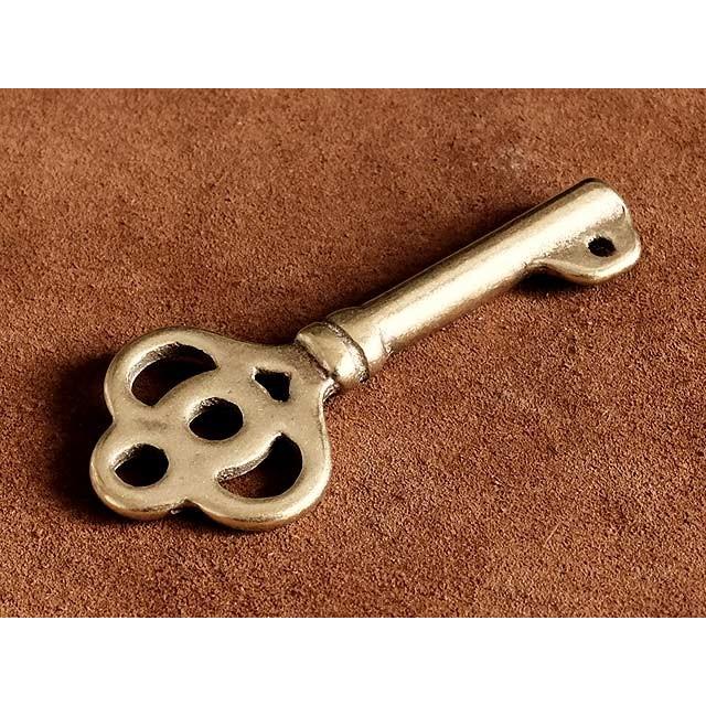 二重リング付き 真鍮 鍵チャーム キーホルダー（ゴールド