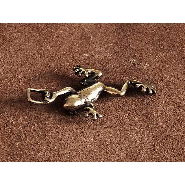 ダブルリング付き 真鍮製 キーホルダー（カエル） 蛙 キーリング ネックレス アメカジ 動物 チャーム ミリタリー ブラス ペンダント