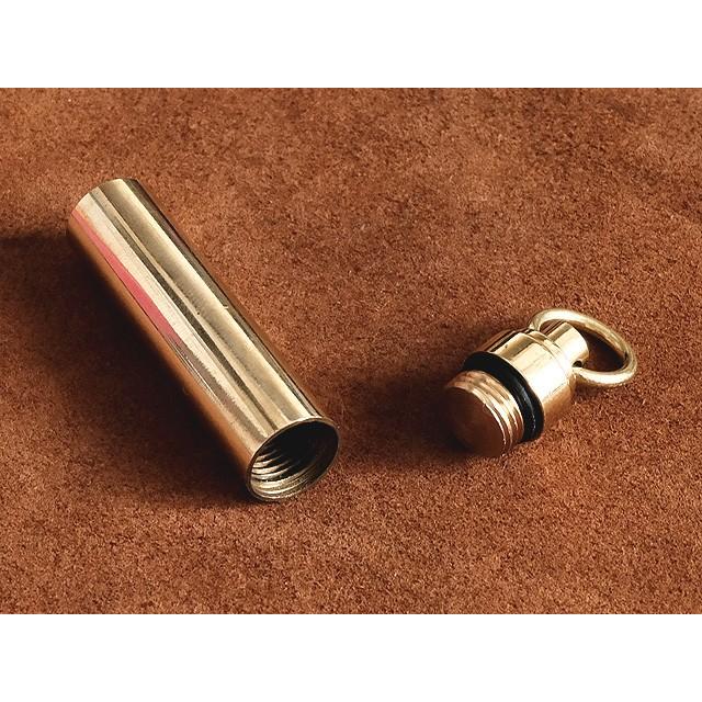 真鍮ピルケース ブラス 小物入れ キーホルダー 防水ケース キーチェーン マッチ入れ 携帯灰皿 パーツ ハンドクラフト ゴールド 小さい