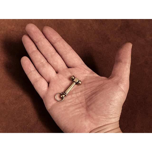 真鍮 キーホルダー（ハンマー） 金槌 カナヅチ トンカチ とんかち