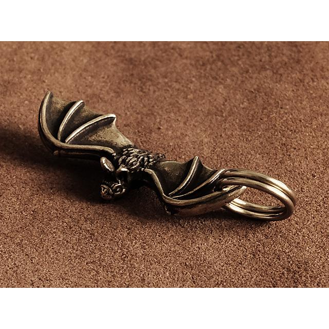 銅の蝙蝠（こうもり）飾りのある真鍮製骨董からくり錠前 銅の蝙蝠（こうもり）飾りのある真鍮製骨董からくり錠前 - メルカリ