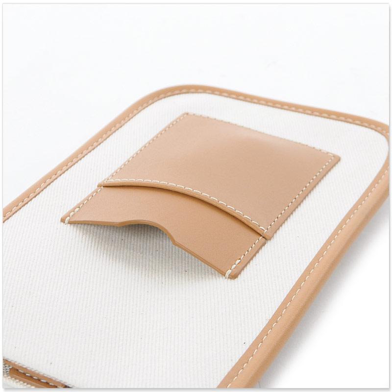 MAISON KITSUNE（メゾン キツネ） ショルダースマホケース ポーチ CAFE