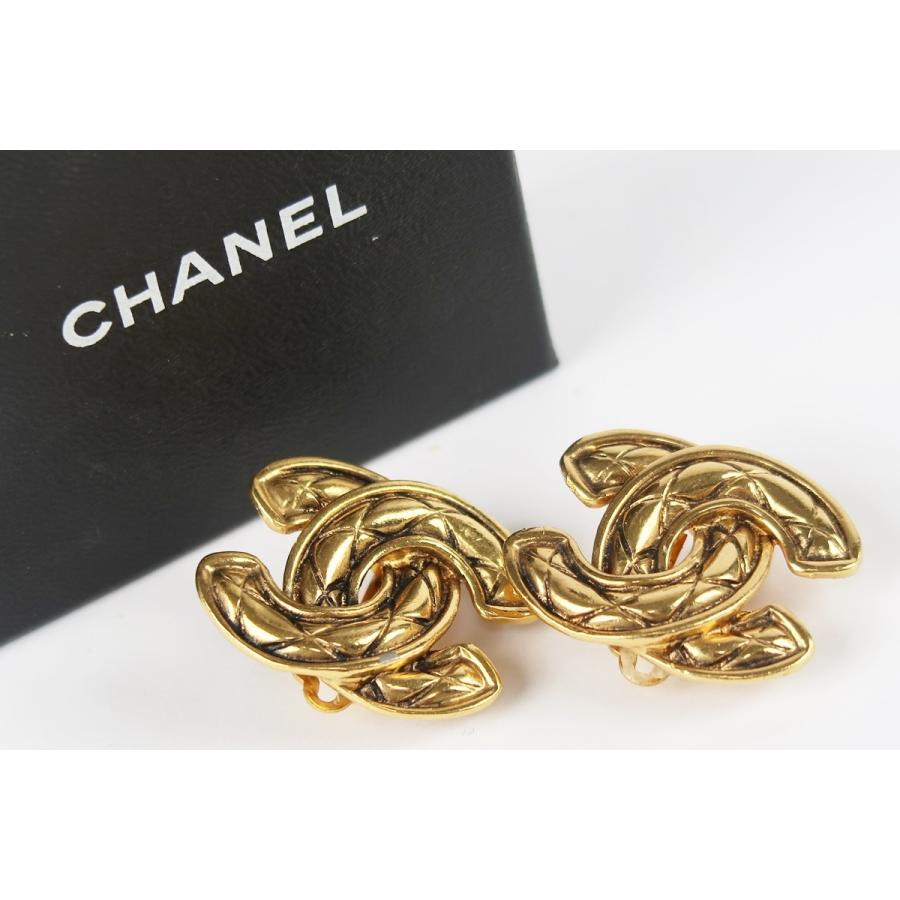 CHANEL（シャネル） 【美品】CHANEL ココマーク マトラッセ イヤリング