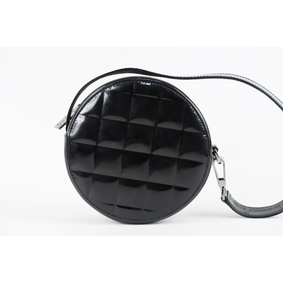 CHANEL 【美品】CHANEL シャネル チョコバー パテント 丸形 ココ