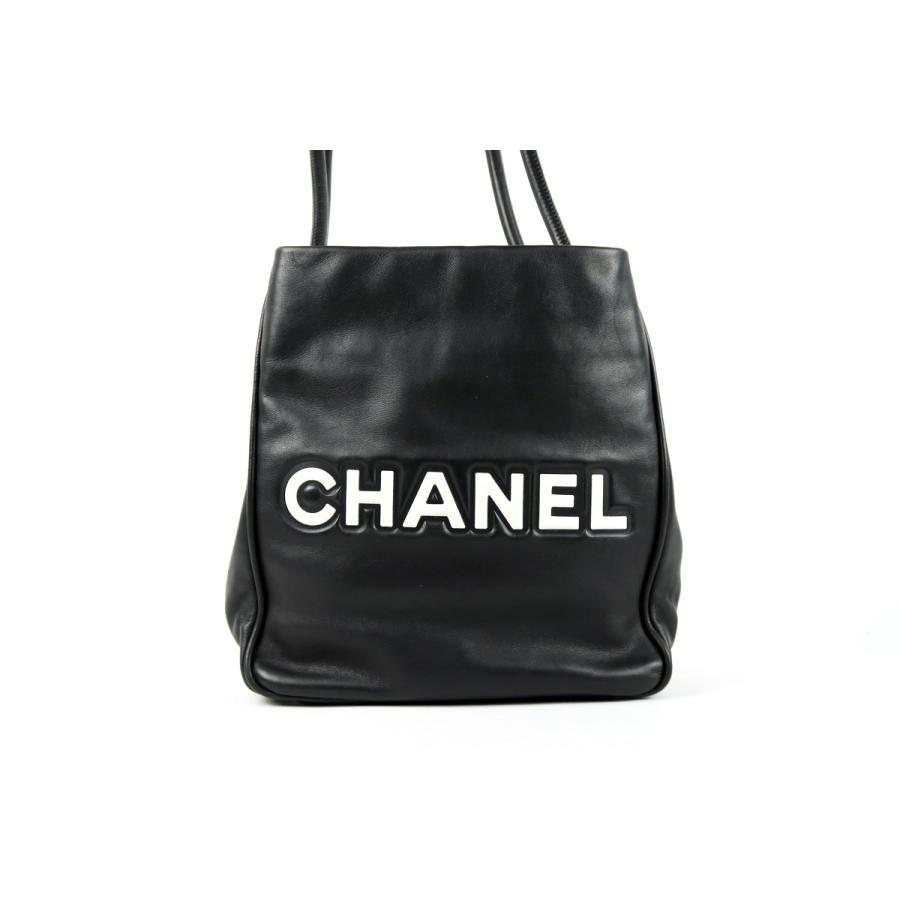 美品 CHANEL シャネルバック カメリア トートバッグ ラムスキン 黒 白 CHANEL（シャネル） 【美品】CHANEL ラムスキン カメリア CHANELロゴ
