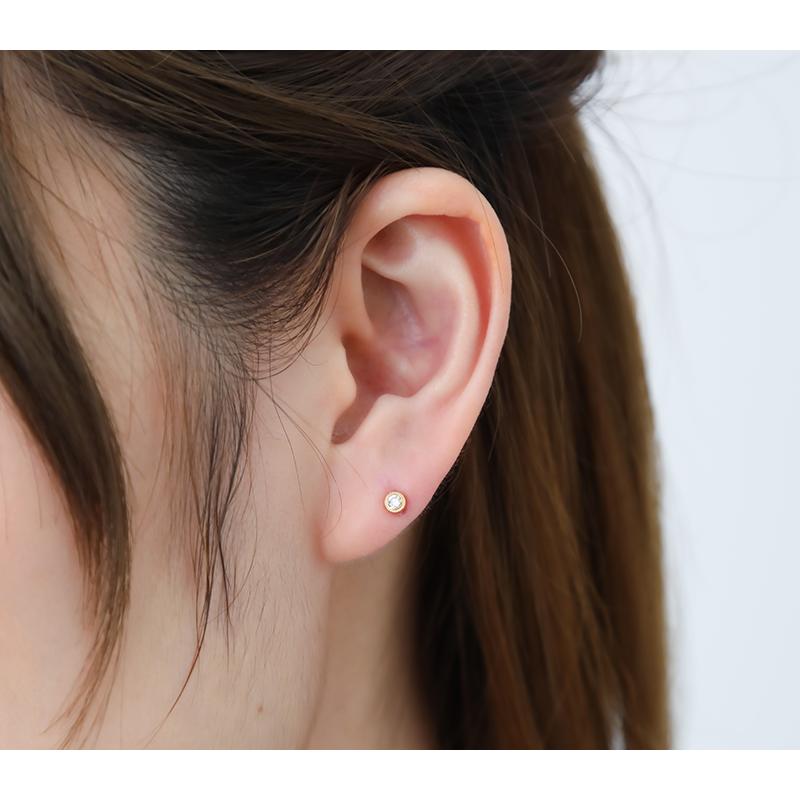 ミルグレインラウンドスタッドピアスダイヤモンド0.10ctK18ホワイト