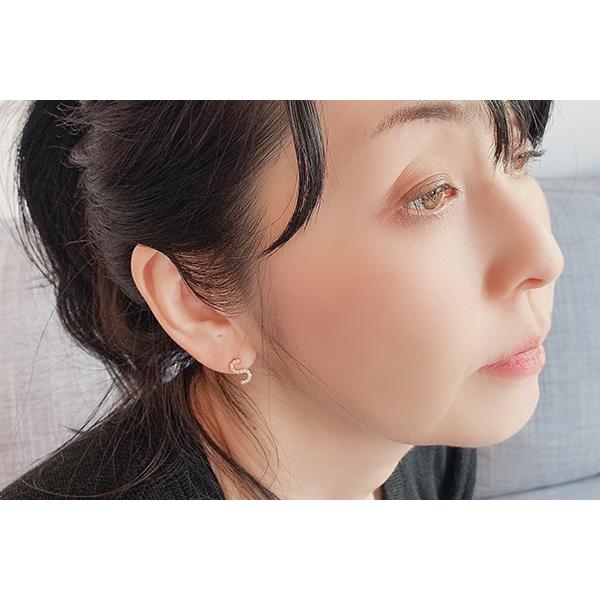 Sダイヤモンド イニシャル スタッドピアスK18イエローゴールド : CASHO
