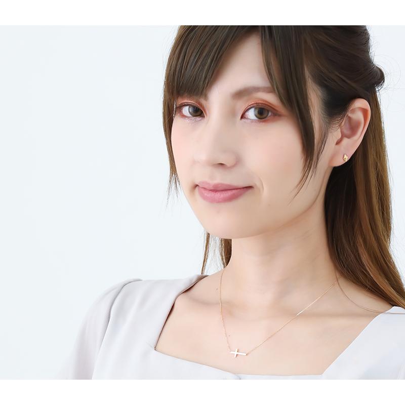 ラージクロスサイドウェイペンダントネックレスイエローゴールドK18YGの画像