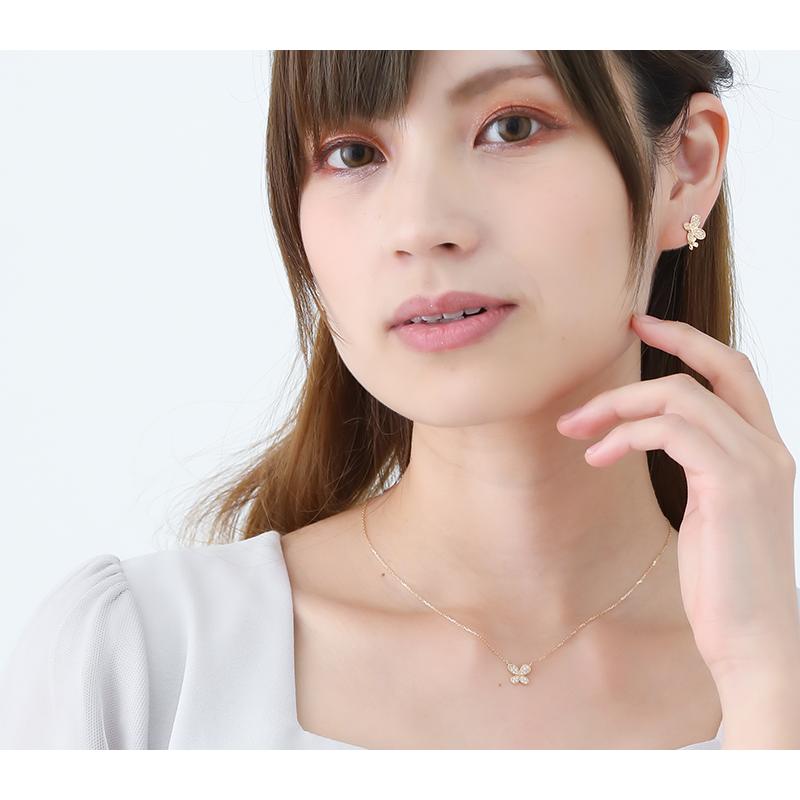 バタフライwithフラワー　ダイヤモンドスタッドピアス　イエローゴールドK18の画像