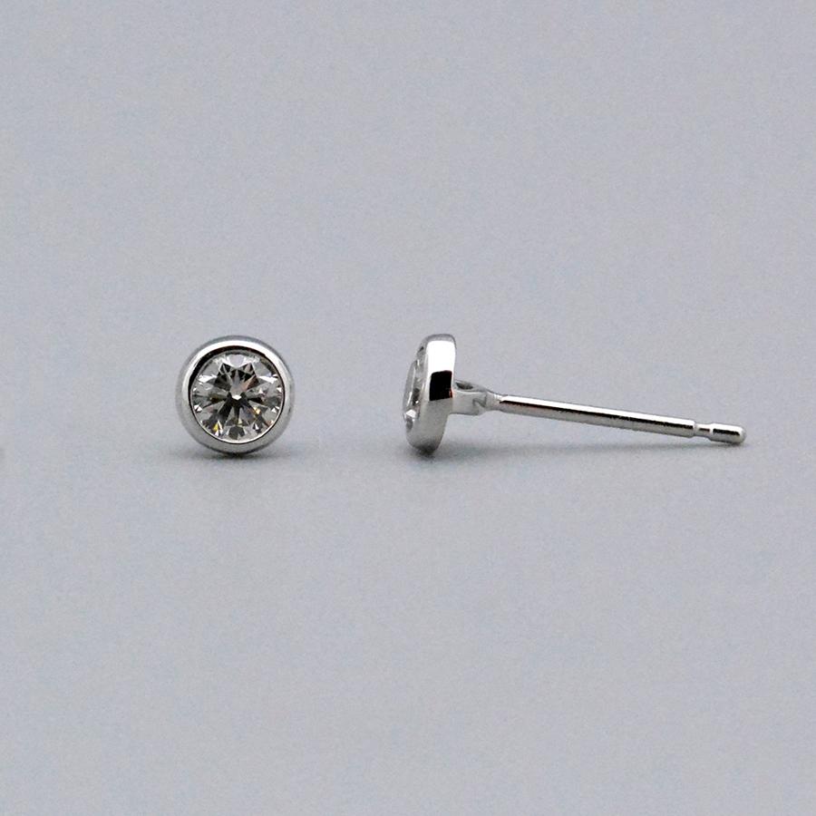 ドーナツセット スタッドピアスダイヤモンド0.30ct  Pt900プラチナK18YGイエローゴールドの画像