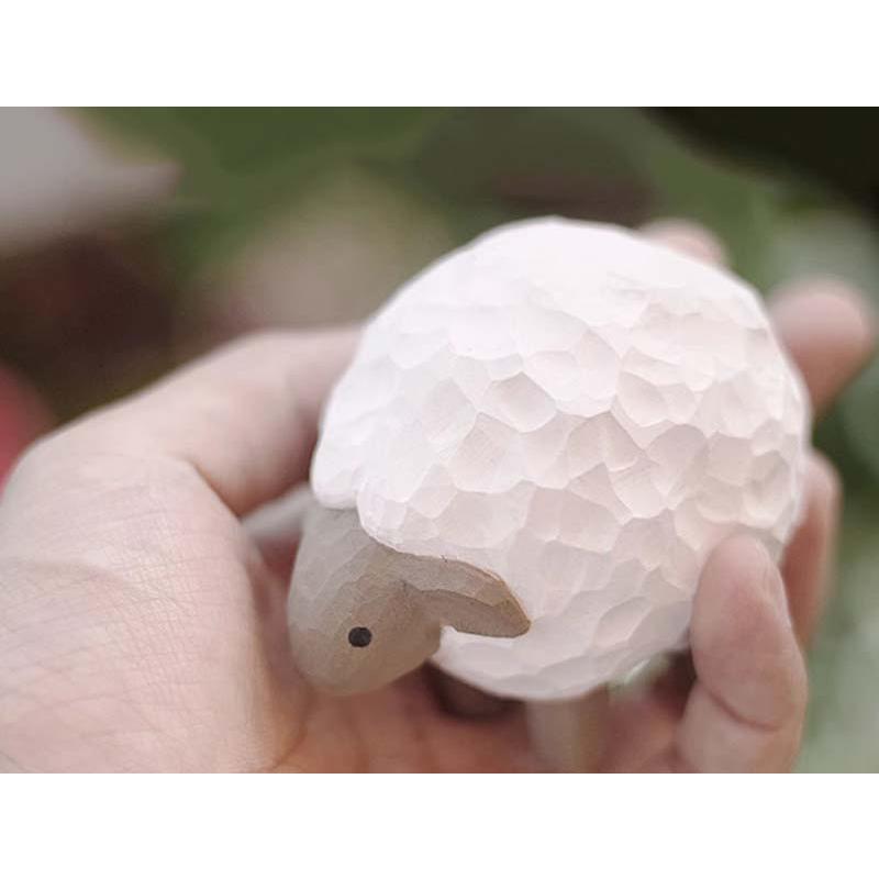 ひつじ 置物 木彫り 癒し オブジェ 手作り マスコット 木製 子羊