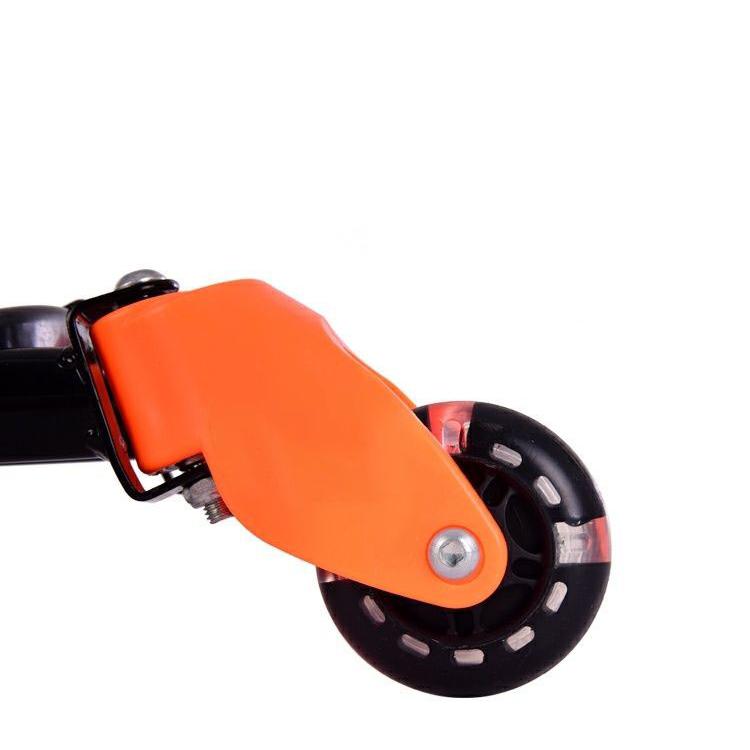 送料無料 キックボード 子供 4輪 光るホイール 音楽 キックスケーター 子供用 キックスクーター 左右独立 ブレーキ付 高さ調節 安全設計 かわいい |  | 15