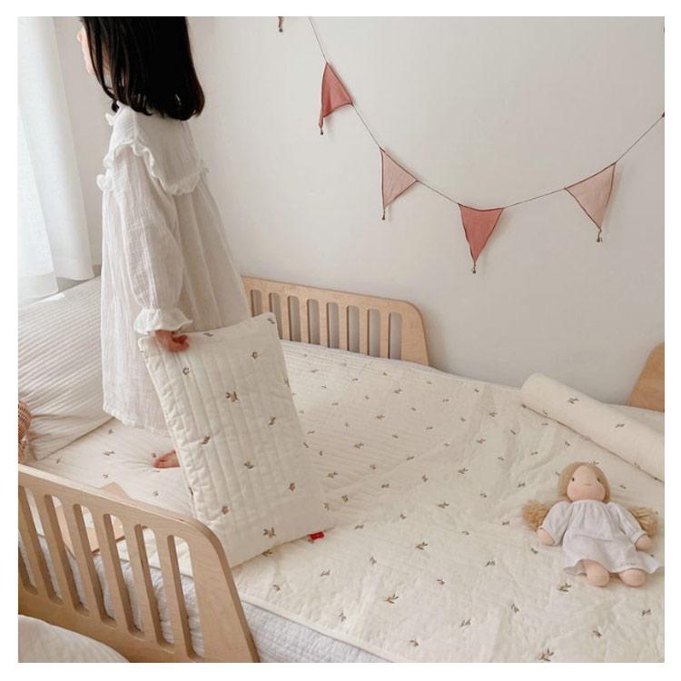 添い寝マット 新生児 ベビー 刺繍 純綿 通気 昼寝マット おむつ替えシート ベビーマット プレイマット 寝返り お昼寝 ハイハイ 折りたたみ 携帯マ |  | 11