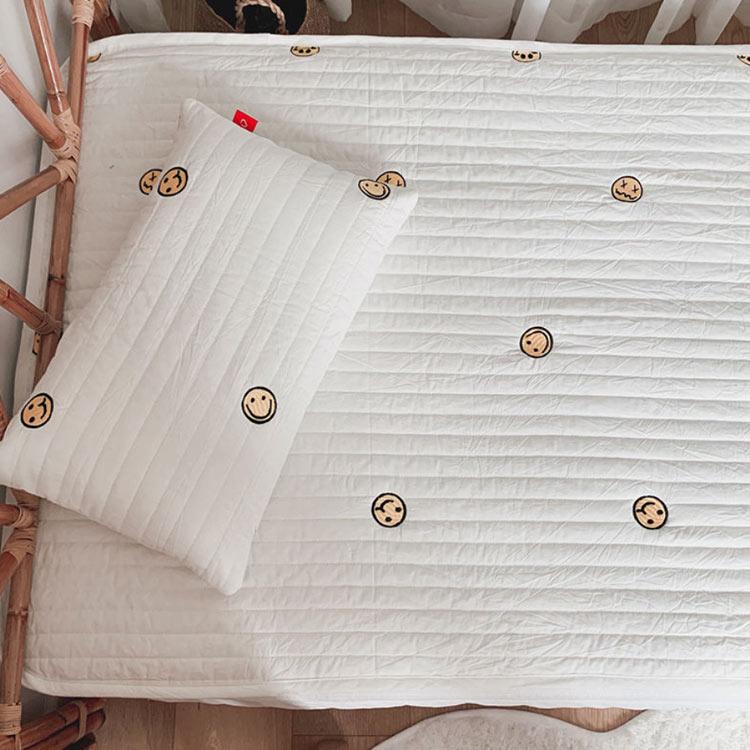 添い寝マット 新生児 ベビー 刺繍 純綿 通気 昼寝マット おむつ替えシート ベビーマット プレイマット 寝返り お昼寝 ハイハイ 折りたたみ 携帯マ |  | 01