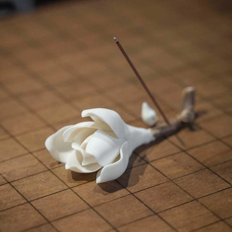 線香立て マグノリア 花 線香差し 陶器製 お香立て 香皿 仏具 仏壇