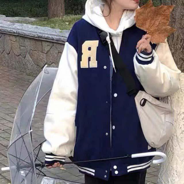 GDC EXPO70 スタジャン フェルト素材 刺繍 古着 青 Lサイズ GDC EXPO70 スタジャン フェルト素材 刺繍 古着 青 Lサイズ