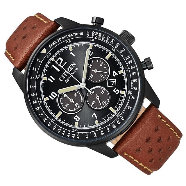 CITIZEN シチズン クロノグラフ メンズ腕時計 ソーラー メンズ ソーラー腕時計 ブラック文字盤 ブラウンレザーベルト CA4505-12E 海外モデル     商品情報    【素材：ケース】ステンレス【素材：ベル SKC1505657116(13990円)