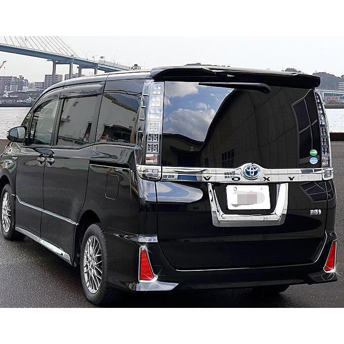 トヨタ ヴォクシー ノア エスクァイア 80系 カスタムパーツ リア