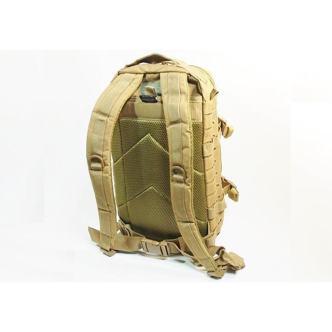Mil-Tec タクティカルバッグ レザーカット・アサルトパック コヨーテ 