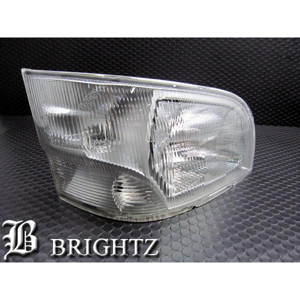 ハイゼット　S210P　S200P　ヘッドライト　 左右 　(管理D02） ハイゼットS210PS200Pヘッドライト 左右 (管理D02）