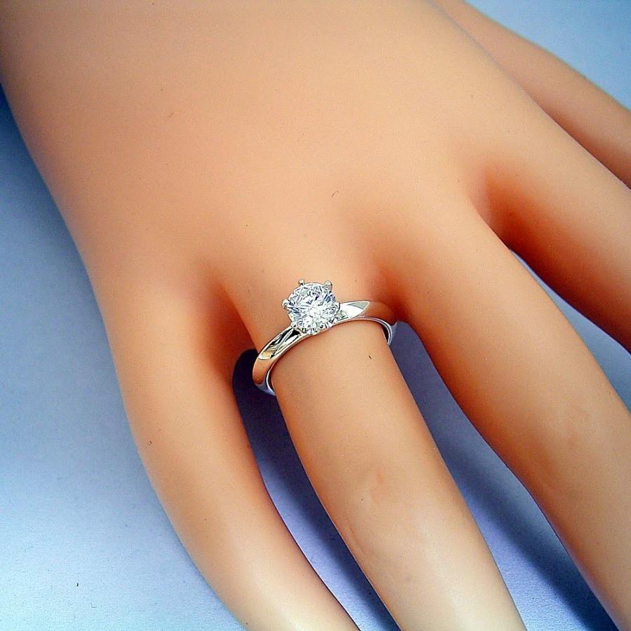 婚約指輪ダイヤモンド１ｃｔ１カラットエンゲージリングティファニーブライダル結婚指輪マリッジリング受注生産品１カラット版：どの指輪のデザインとも違う、