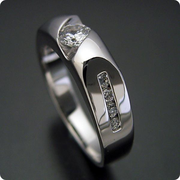婚約指輪エンゲージリング０.３ｃｔ一粒０.３カラットダイヤモンドブライダルジュエリープラチナ結婚指輪マリッジリング適度にスタイリッシュなデザインの