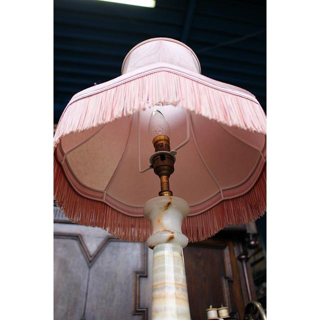 イギリス製のアンティークの卓上ランプ イギリスアンティーク 卓上ライト - メルカリ