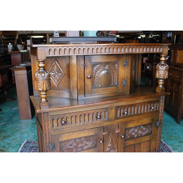 イギリスアンティーク家具 サイドボード コートサイドボード カップ