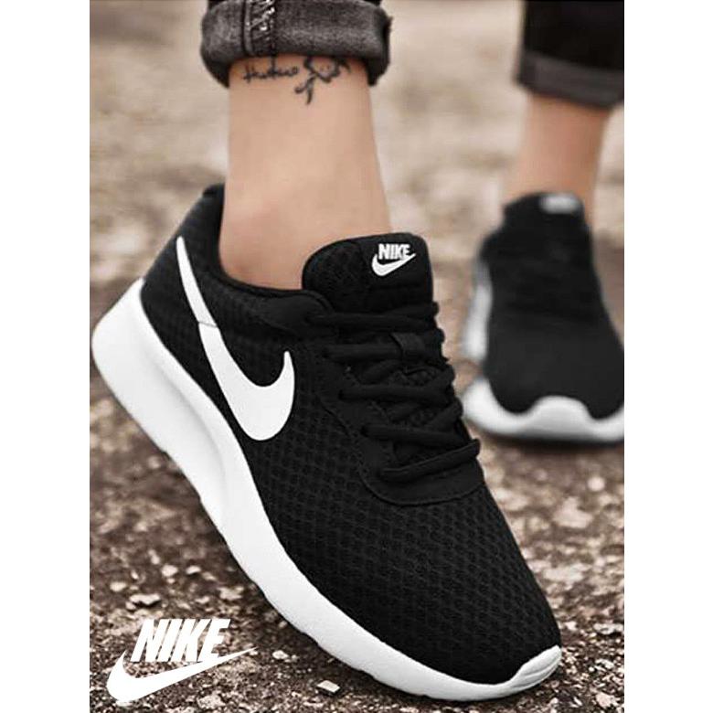 Nike ナイキ スニーカー レディース メンズランニングシューズ 黒 ブラック かわいい Wmns Tanjun ウィメンズ タンジュン 靴 シューズ 軽量 011 011 Rodeo Bros 2nd 通販 Yahoo ショッピング