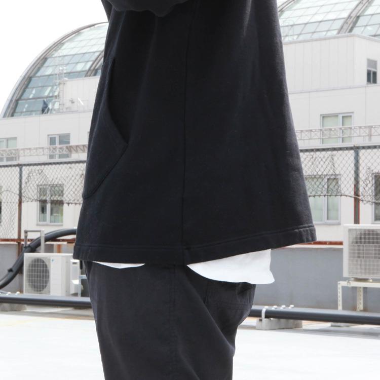 ホワイトマウンテニアリング　Disneyコラボパーカー SIZE2 WHITE MOUNTAINEERING ホワイトマウンテニアリング White