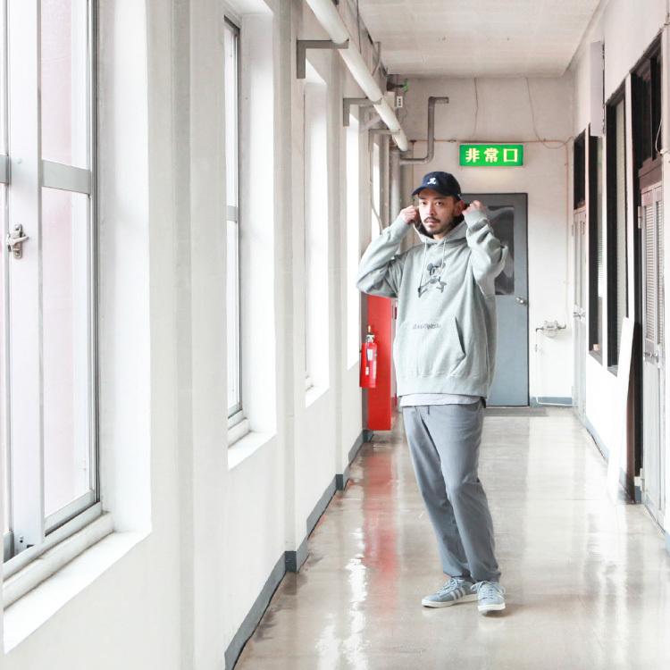 WHITE MOUNTAINEERING（ホワイトマウンテニアリング） スウェット