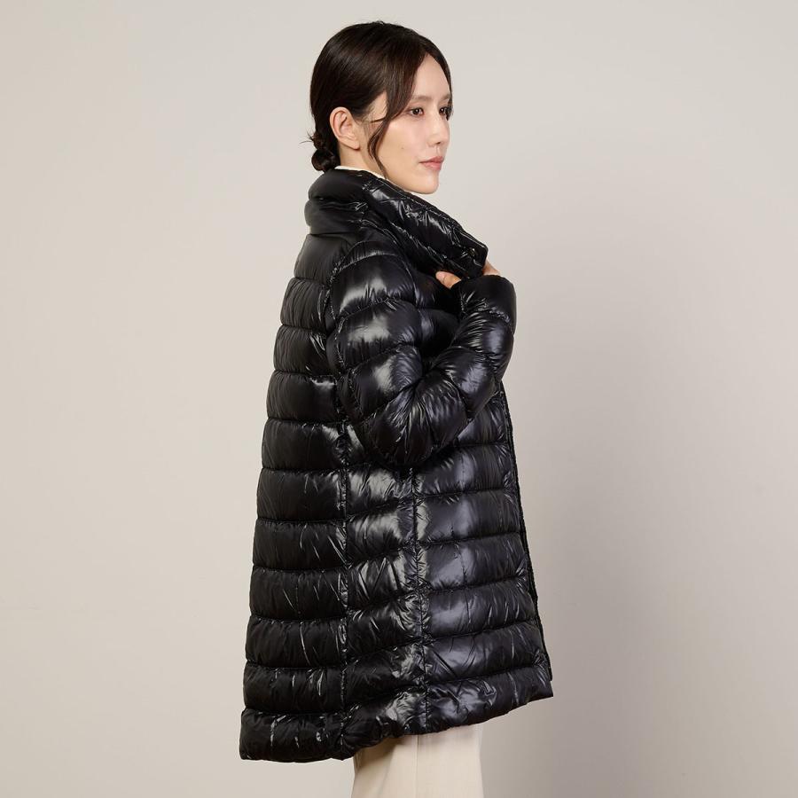 希少✨大きいサイズ 44 Herno ダウンコート 異素材 切り替え ドッキング HERNO（ヘルノ） 並行輸入 ダウンコート イコニコ PI0505DIC 12017Z