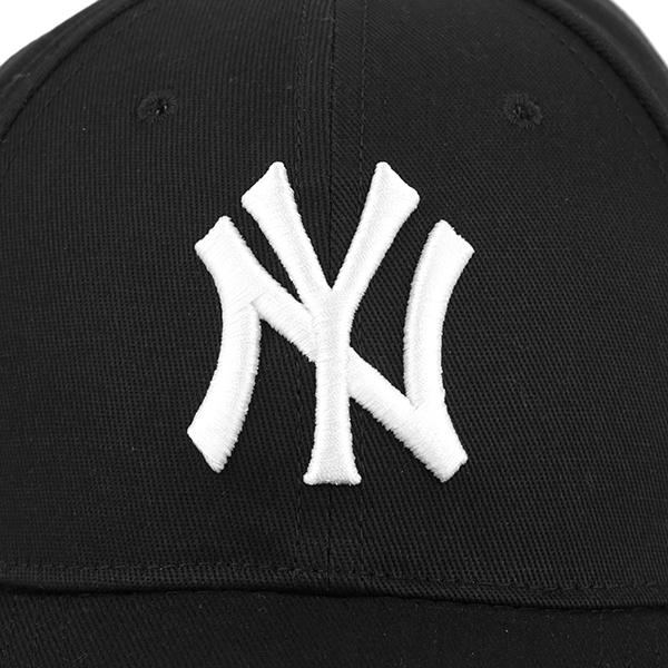 ⭐︎入手困難⭐︎ GUCCI ×ニューエラキャップ　黒 ⭐︎入手困難⭐︎ GUCCI ×ニューエラキャップ 黒